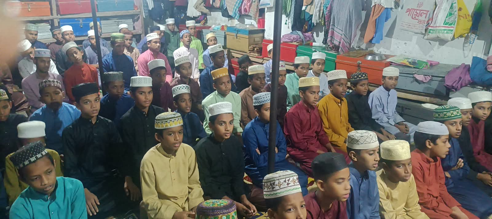 রাণীশংকৈলে অসহায় ও এতিম শিক্ষার্থীদের নিয়ে মিলাদ মাহফিল ও খাবারের আয়োজন